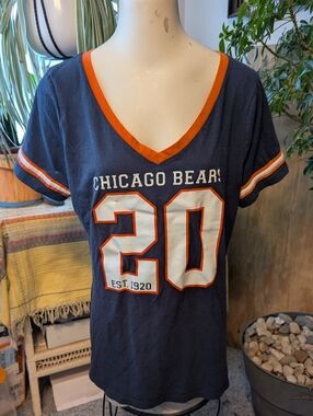 Women's NFL Team Apparel Chicago Bears SS Vneck Tee Sz XL